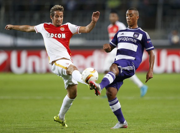 Fabio Coentrao of Monaco (L) kicks the ball past Youri Tielemans of Anderlecht during a Europa League soccer match at the Constant Vanden Stock stadium in Brussels, Belgium September 17, 2015. REUTERS ...