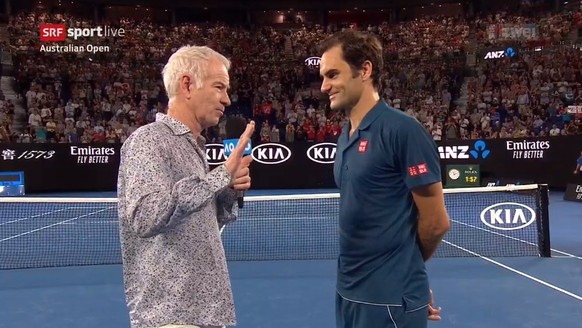 Nicht Jim Courier, sondern John McEnroe interviewt Federer nach seinem Sieg gegen Istomin.