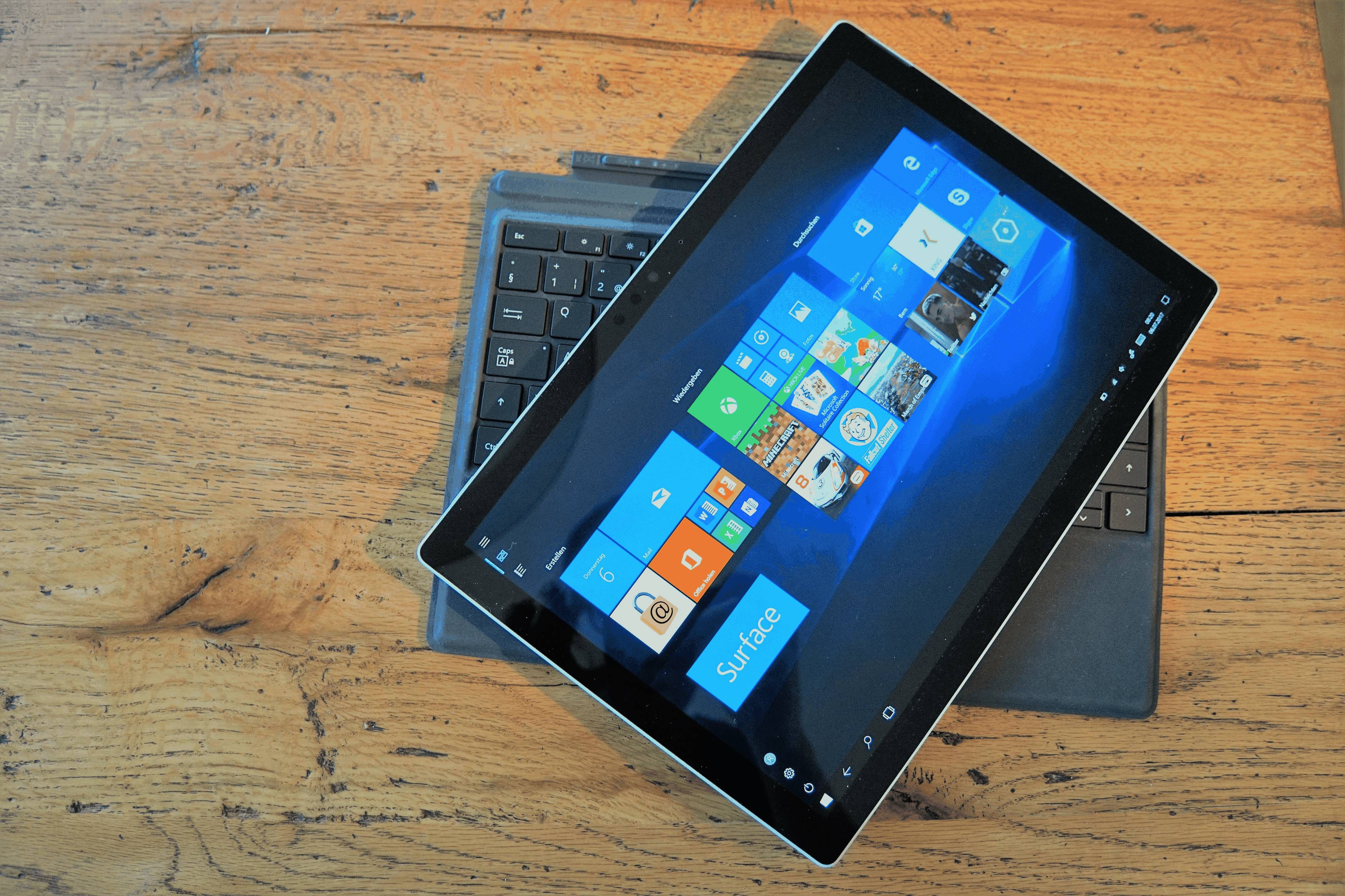 Surface Pro (2017) Windows 10 PC Laptop Computer Hybridgerät