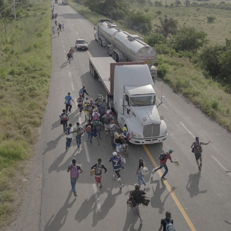 epa07500083 A handout photo made available by World Press Photo (WPP) organization shows a picture by Pieter Ten Hoopen, part of &#039;The Migrant Caravan&#039; story that wins the &#039;Story of the  ...