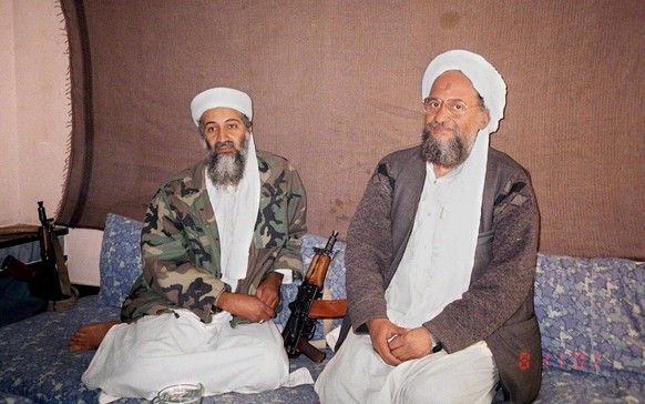 Osama bin Laden (links) mit seinem Stellvertreter Ayman al-Sawahiri 2001 in Afghanistan.