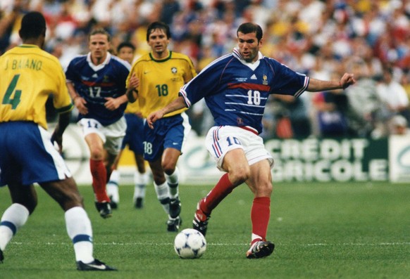 Zinedine Zidane führte Frankreich 1998 zum Weltmeistertitel gegen Brasilien.