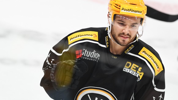 Lugano?s player Luca Fazzini celebrates the 3-2 goal, during the preliminary round game of National League A (NLA) Swiss Championship 2019/20 between HC Lugano and SC Rapperswil Jona Lakers at the ice ...