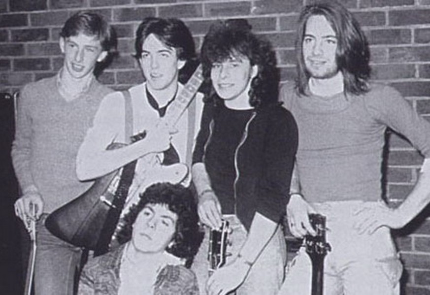 the cure robert smith band new wave 1980s http://britishwave.ru/articles/kak_eto_bylo_davno_ili_pervye_kontserty_znamenityh_grupp_chast_1