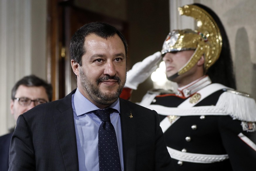 epa06736590 The League (Lega) party&#039;s leader Matteo Salvini addresses the media after a meeting with Italian President Mattarella at the Quirinale Palace, in Rome, Italy, 14 May 2018. (M5S) leade ...