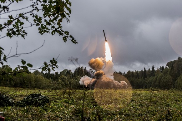 epa07108046 (FILE) - A handout photo made available by the Russian Defence Ministry on 19 September 2017 shows Russian tactic missile Iskander -M during Zapad 2017 military exercises on Luga range in  ...