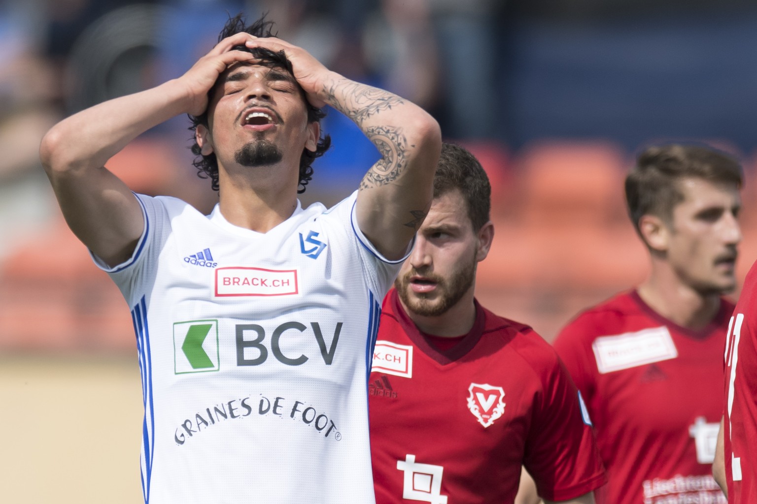 Le milieu lausannois Cameron Puertas reagit apres une action manquee lors de la rencontre de football du Championnat Suisse de Challenge League entre le FC Lausanne-Sport et le FC Vaduz ce dimanche 26 ...
