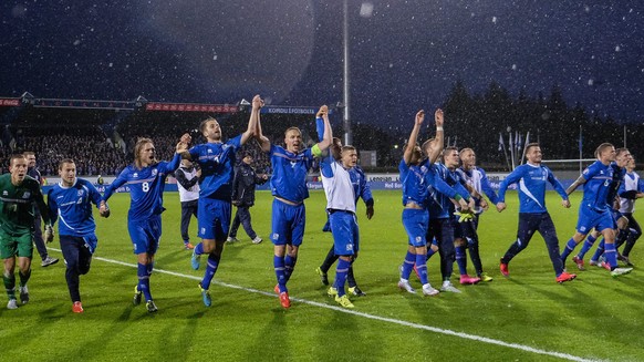 Islands Fussballer qualifizieren sich für die EM 2016.