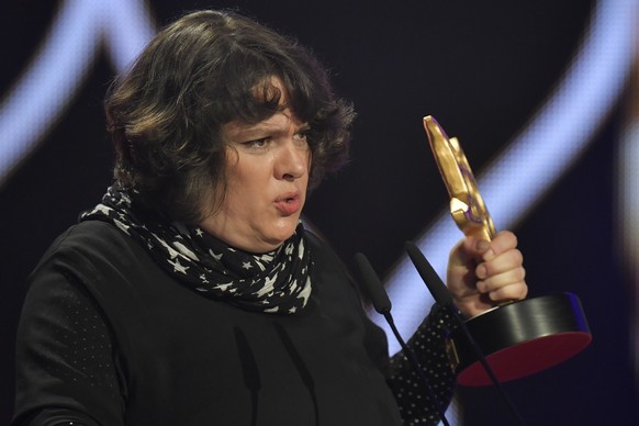 Patti Basler gewinnt in der Kategorie Kabarett / Comedy an der Prix Walo Preisverleihung in Zuerich am Sonntag, 12. Mai 2019. (KEYSTONE/Walter Bieri)