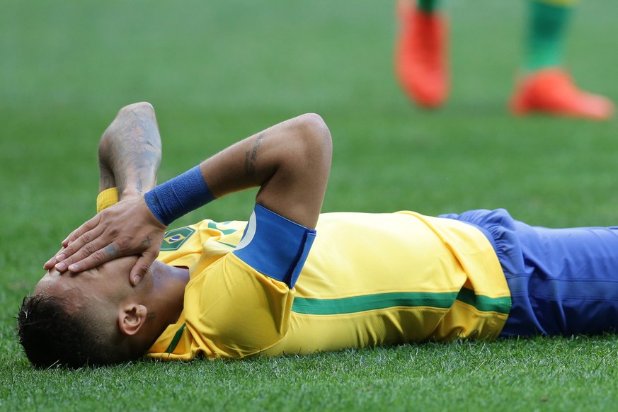 Brazil&#039;s Neymar reacts after missing a chance to score during a group A match of the men&#039;s Olympic football tournament between Brazil and South Africa at the National stadium, in Brasilia, B ...