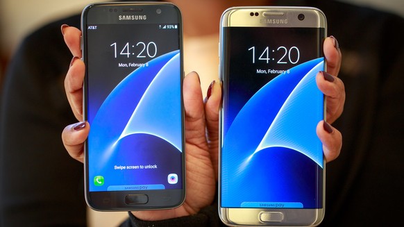 Samsungs neue Oberklasse-Smartphones: Galaxy S7 und S7 Edge (rechts).