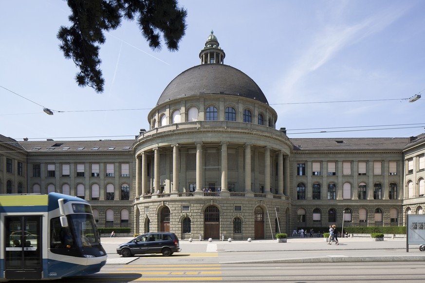 The building of the ETH in Zuerich, pictured on August 15, 2013. (KEYSTONE/Gaetan Bally)