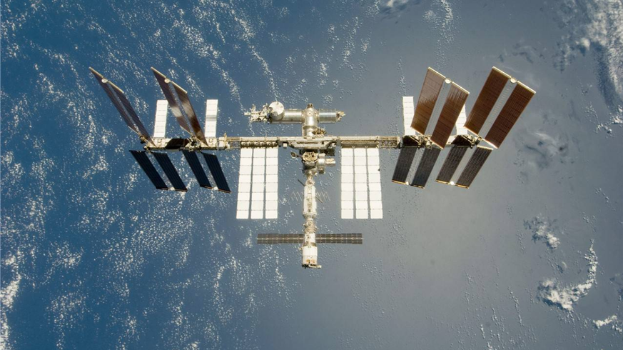 Archivbild der Internationalen Raum-Station ISS: Künftig könnten Kriege im All ausgetragen werden. Werden dann Raumstationen bewaffnet?