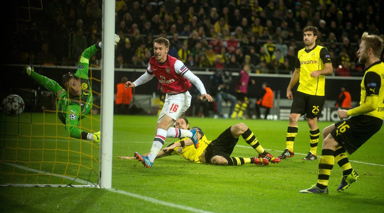 Die Begegnung Dortmund gegen Arsenal gab's schon im Vorjahr: Die «Gunners» siegten damals mit 1:0.