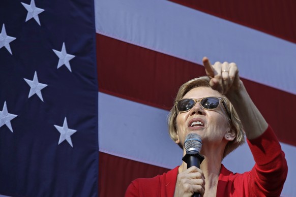 Democratic presidential candidate Sen. Elizabeth Warren, D-Mass., speaks at a campaign event at Dartmouth College, Thursday, Oct. 24, 2019, in Hanover, N.H. (AP Photo/Elise Amendola)
Elizabeth Warren