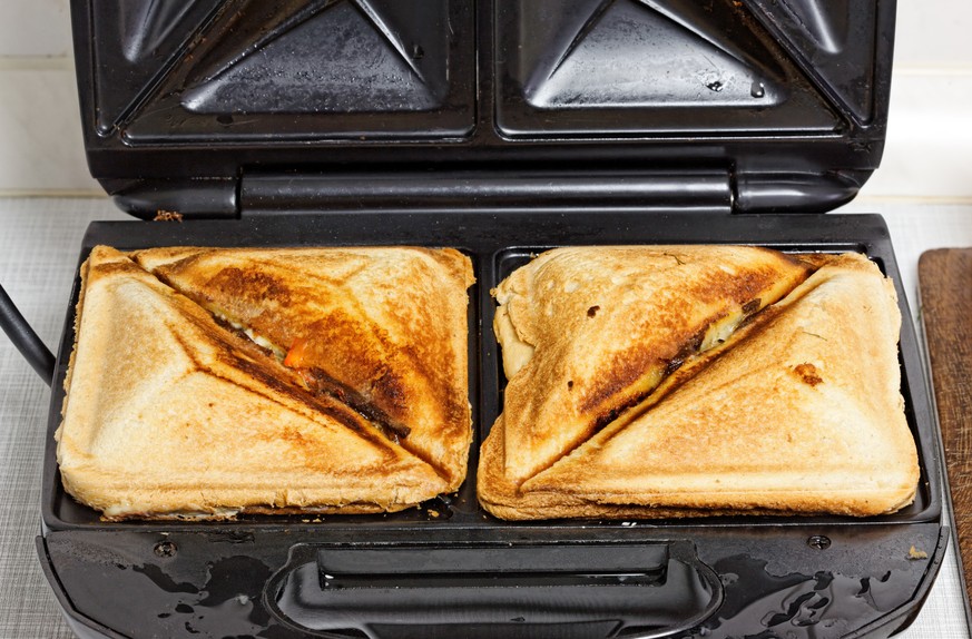 sandwich toaster schinken käse toast grill snack essen food