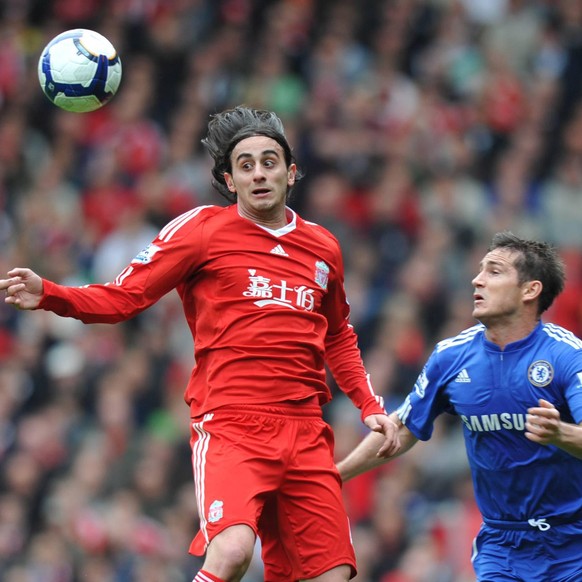 Bildnummer: 05852321 Datum: 02.05.2010 Copyright: imago/Sportimage
Alberto Aquilani (L) of Liverpool and Frank Lampard of Chelsea , Barclays Premier League, FC Liverpool v Chelsea FC London, 2nd May, ...