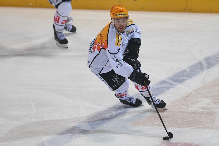 Lugano&#039;s Top Scorer Luca Fazzini in action, during the preliminary round game of National League A (NLA) Swiss Championship 2019/20 between HC Ambri Piotta and HC Lugano at the ice stadium Valasc ...