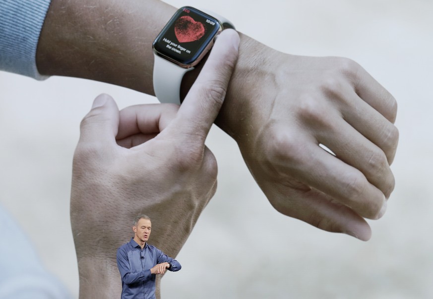 Jeff Williams, Apple&#039;s chief operating officer, speaks about the Apple Watch Series 4 at the Steve Jobs Theater during an event to announce new Apple products Wednesday, Sept. 12, 2018, in Cupert ...