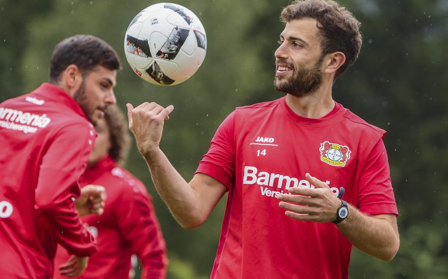 01.08.2016; Zell am See; Fussball 1.Bundesliga - Training Bayer 04 Leverkusen;
Admir Mehmedi (Leverkusen) 
(Juergen Feichter/Expa/freshfocus)