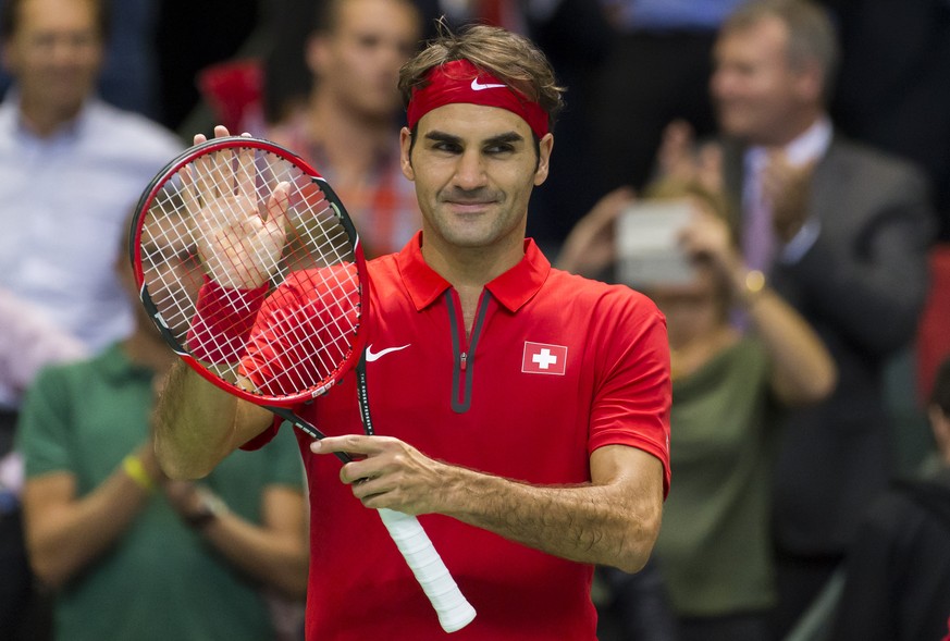 Auch wenn Roger Federer deutlich gewinnen konnte, musste er auch seinem Gegner zu einem guten Spiel gratulieren.&nbsp;