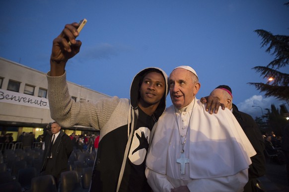 Ein Selfie mit dem Papst.