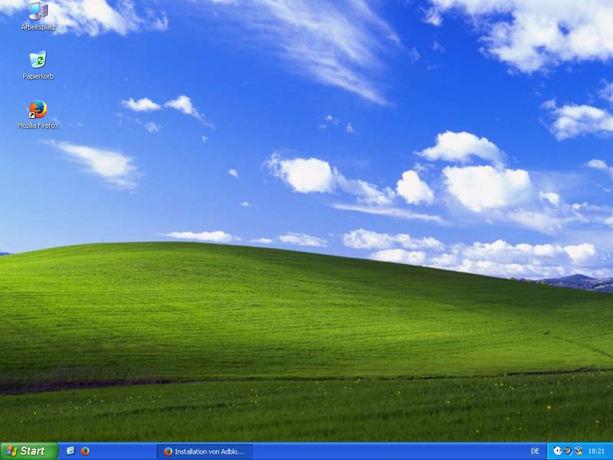 2001 lancierte Microsoft Windows XP mit dem grünen Hügel als Standard-Hintergrundbild.