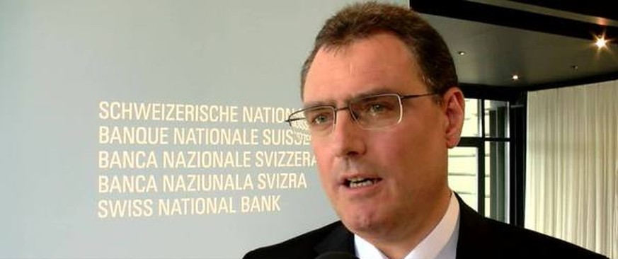 Die Schweizerische Nationalbank (SNB) sieht angesichts der fortwährenden Schuldenkrise in Griechenland weiterhin hohe Risiken für die Finanzmärkte. In ihrem Basis-Szenario geht die Nationalbank weiter ...