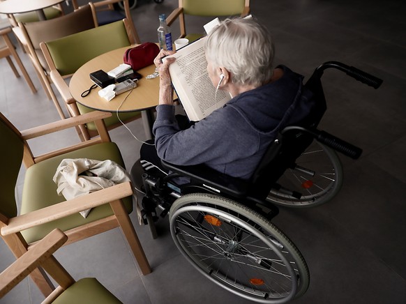 In Singapur hat eine 102-jährige Frau in einem Altersheim eine Coronavirus-Infektion überlebt. (Symbolbild)