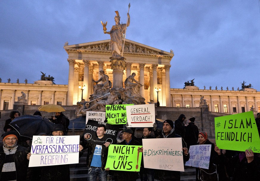 Offen islamfeindliche Demonstration in Wien im Februar 2015.&nbsp;