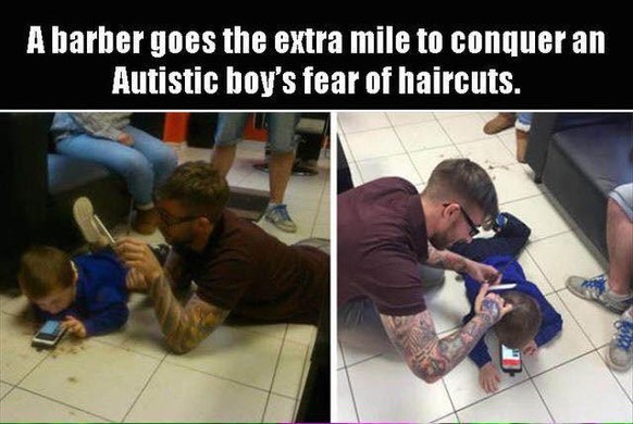 Ein Friseur strengt sich an, um einem autistischen Jungen die Angst vor dem Haarschneiden zu nehmen.