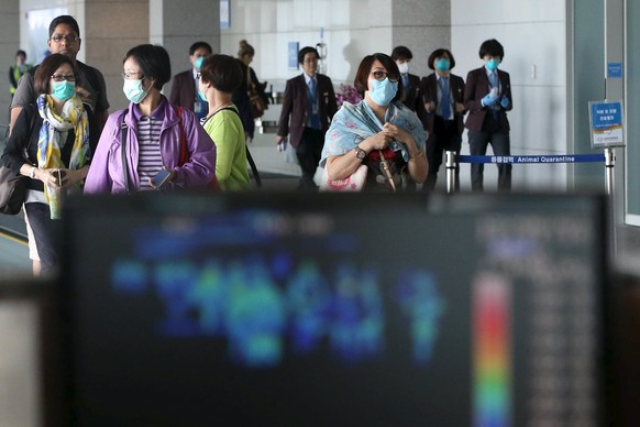 Viele Südkoreaner schütze sich mit Masken.