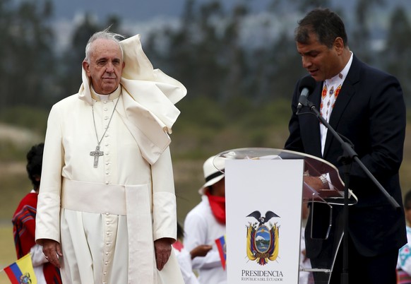 Correa und der Papst – ein bisschen vom Winde verweht.