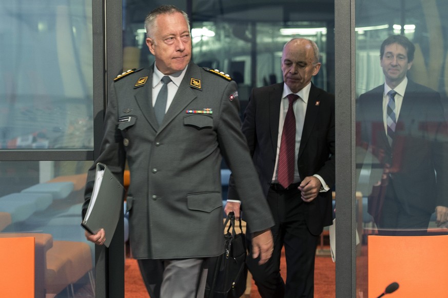Armee-Chef André Blattmann mit Ueli Maurer.