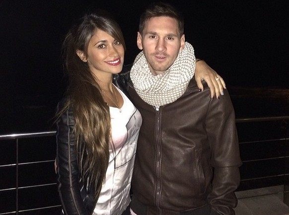 Ach, wie ist das romantisch. Lionel Messi gratuliert seiner Antonella Roccuzzo via Instagram mit diesem hübschen Bild und den tiefgründigen Worten «Alles Gute zum Geburtstag, mein Schatz!!! Ich liebe  ...