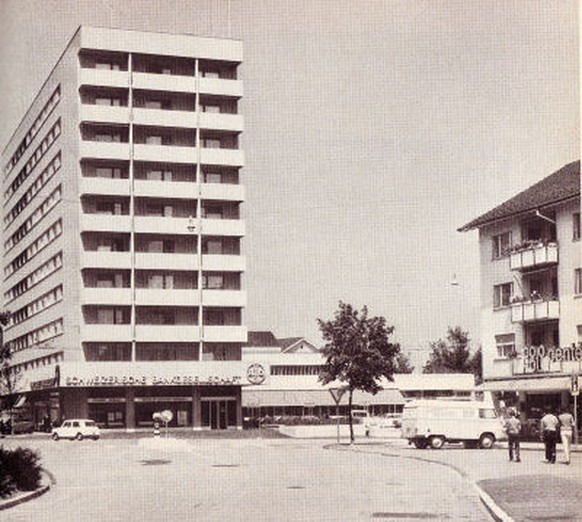 Das zehnstöckige Römertor in Oberwinterthur von 1970 ist als Zentrumsbau charakteristisch für den Bauboom.&nbsp;