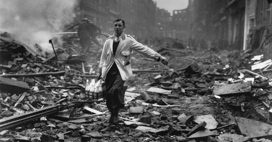 the london milkman danny borley london the blitz october 9 1940 zweiter weltkrieg bombenterror https://twitter.com/DannyDutch/status/871440972684644352/photo/1