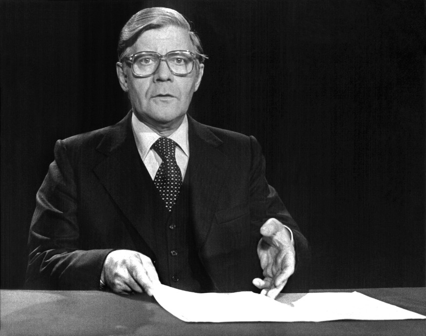 Deutscher Herbst 1977: Helmut Schmidt gibt nach der Entführung von Hanns Martin Schleyer eine Erklärung ab.