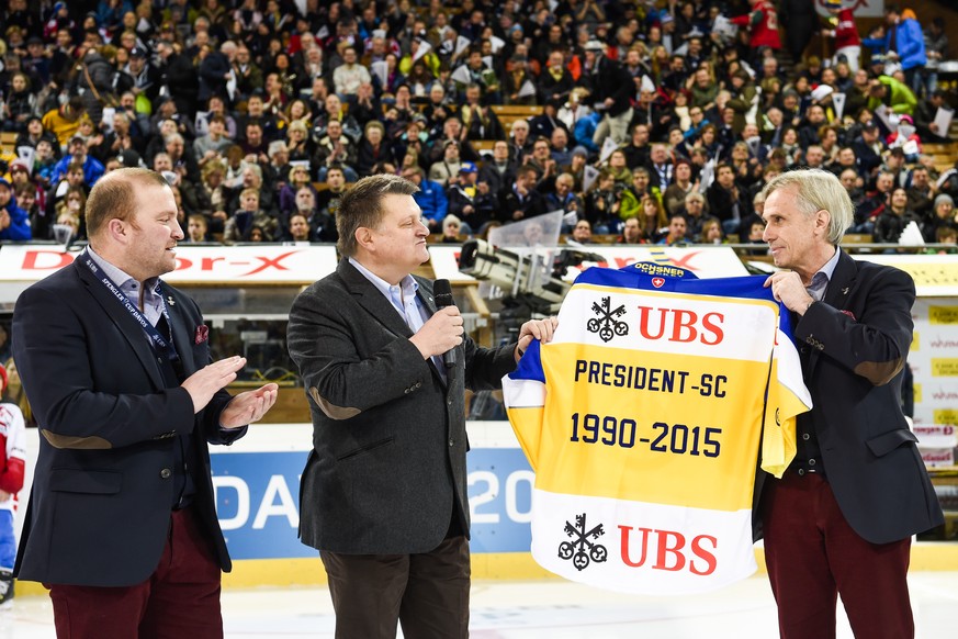 Designed OC president Marc Gianola, HC Davos president Gaudenz Domenig and OC president Fredi Pargaetzi, from left, are pictured during the farewell ceremony prior to the final game between Team Canad ...