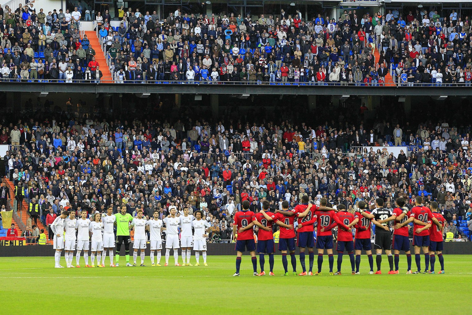 Auch Erzfeind Real Madrid und Osasuna gedenken Vilanova.