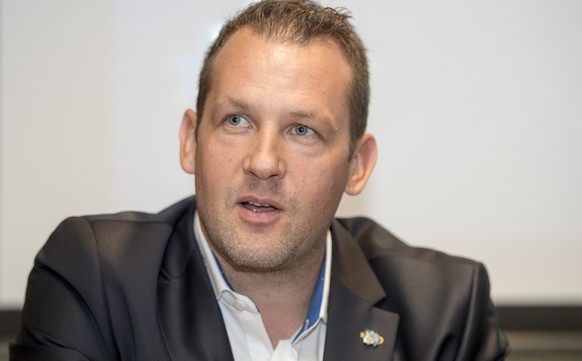 Der Sportchef des EV Zug, Reto Klaey waehrend der Saison Medienkonferenz des EV Zug vom Montag 10. September 2018 in Zug. (KEYSTONE/Urs Flueeler)