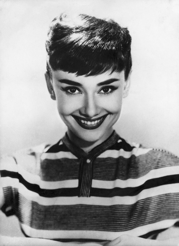Portrait der Filmschauspielerin Audrey Hepburn, aufgenommen im Jahr 1954. (KEYSTONE/Str)