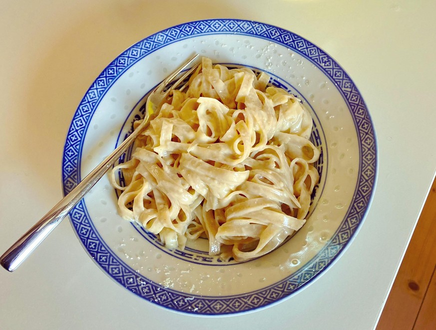 fettuccine alfredo oliver baroni kochen essen food pasta rom parmesan butter italien