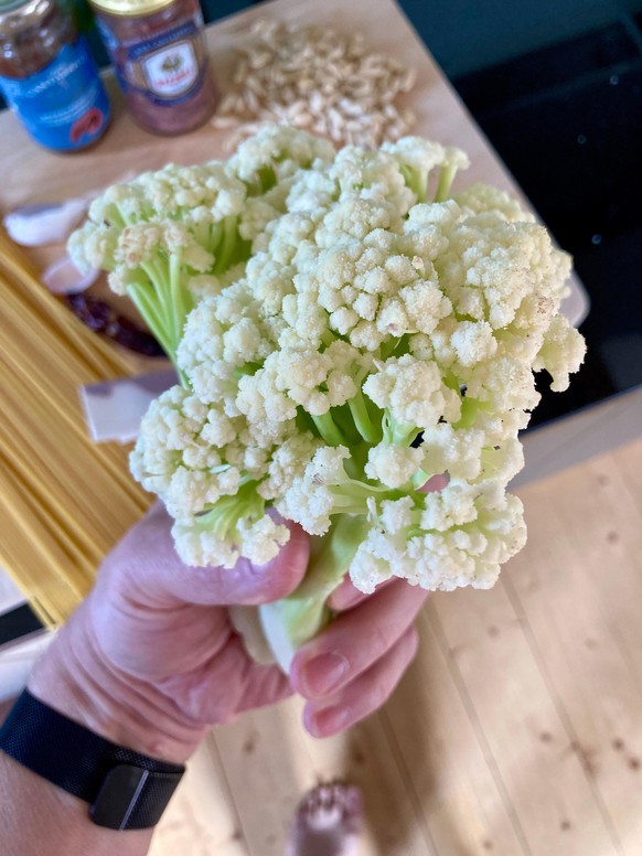 schaut mal wie oft ich diese fucking bilder uploaden musste bis sie endlich klein genug für unser fucking bilder tool waren fioretti blumenkohl spaghetti sizilien kochen essen food