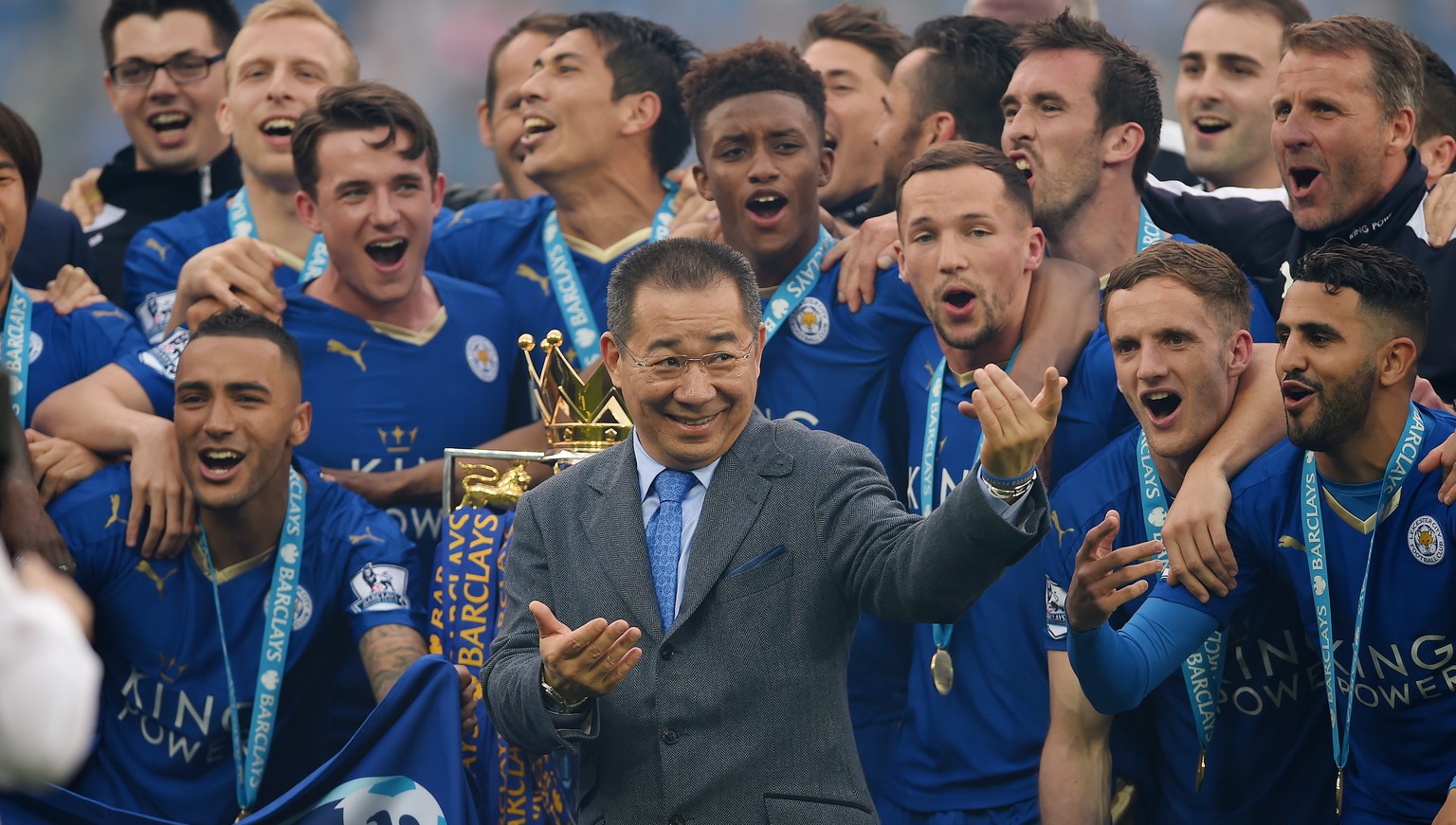 epa07125845 (FILE) - Leicester City&#039;s owner Vichai Srivaddhanaprabha (C) reacts after lifting the Premier League trophy after the English Premier League match between Leicester City and Everton a ...