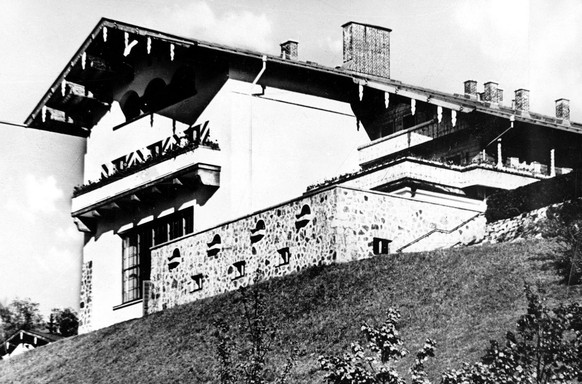Das Haupthaus des Berghofs: Das Gelände wurde nach dem Krieg gesprengt.