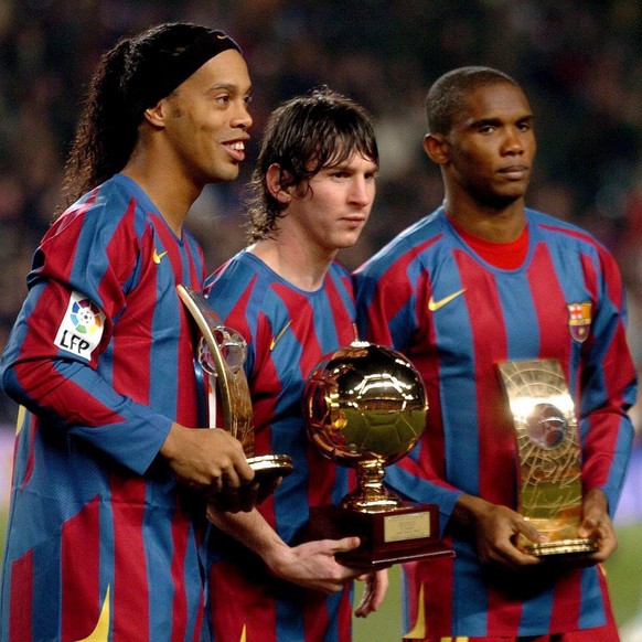 Aus einer anderen Zeit: Messi 2005 mit Ronaldinho (links) und Samuel Eto'o.