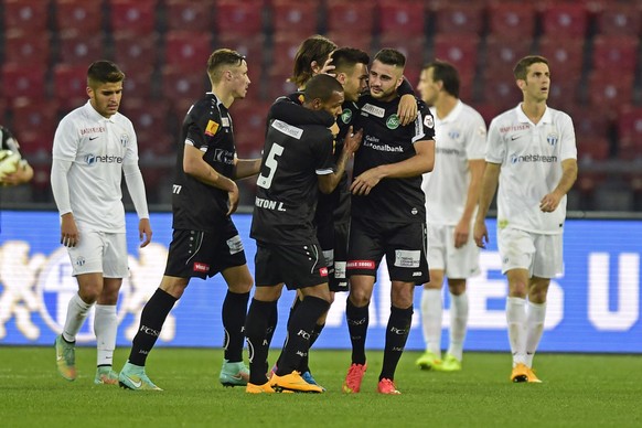 Der FC St. Gallen bejubelt den Ausgleich durch Karanovic.