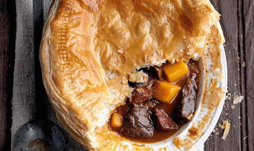 Beef and chorizo pie englische küche england
http://realfood.tesco.com/recipes/beef-and-chorizo-pie.html