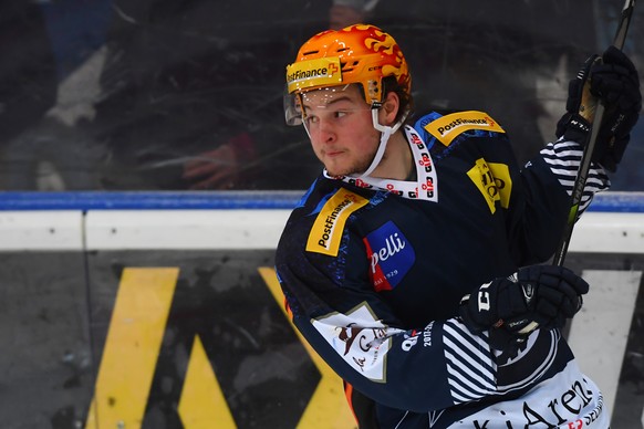 Ambri&#039;s player Dominic Zwerger during the preliminary round game of National League Swiss Championship 2017/18 between HC Ambri Piotta and EHC Kloten, at the ice stadium Valascia in Ambri, Switze ...